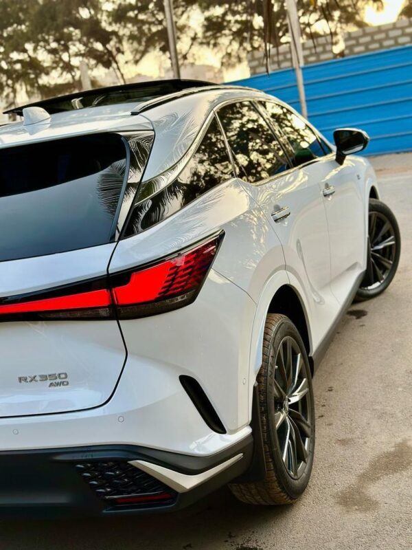 Lexus Rx350 2024 – Image 4