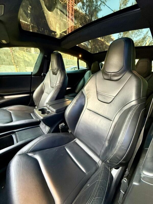 TESLA MODEL S année 2016 – Image 17