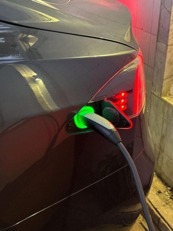 TESLA MODEL S année 2016 – Image 18