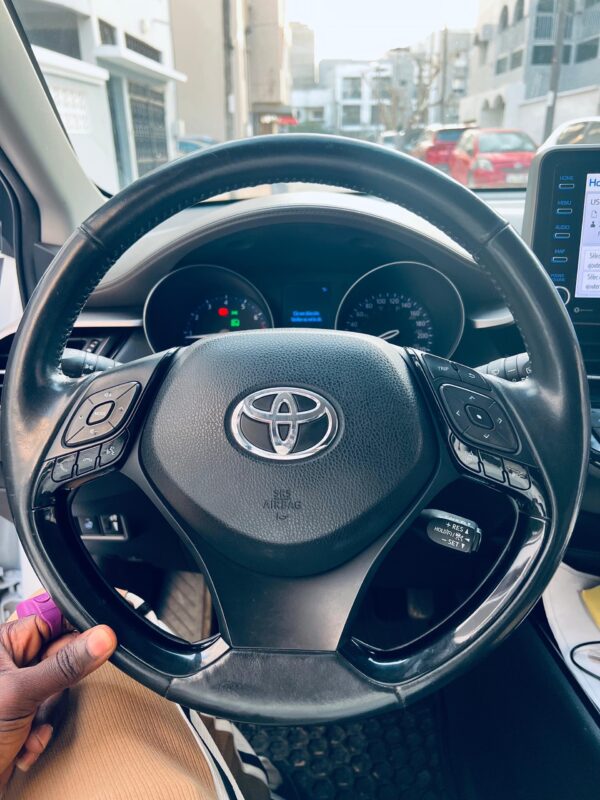 TOYOTA CHR 2020 – Image 5