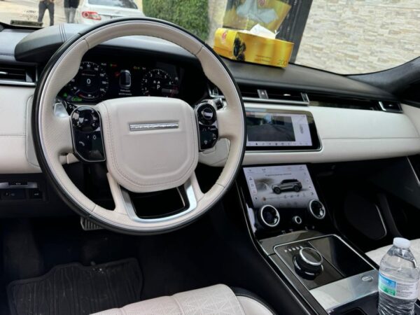 LAND ROVER RANGE VELAR 2018 – Image 16