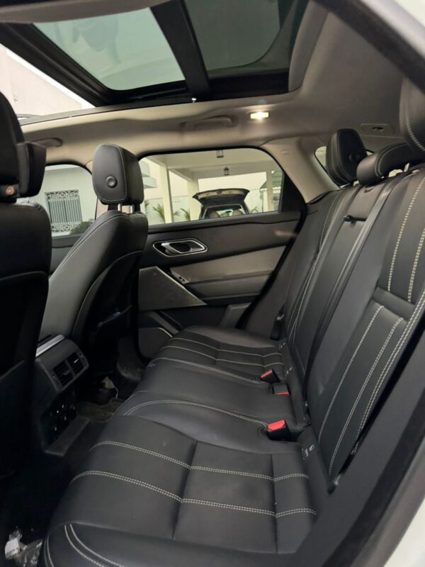 LAND ROVER RANGE VELAR 2018 – Image 12