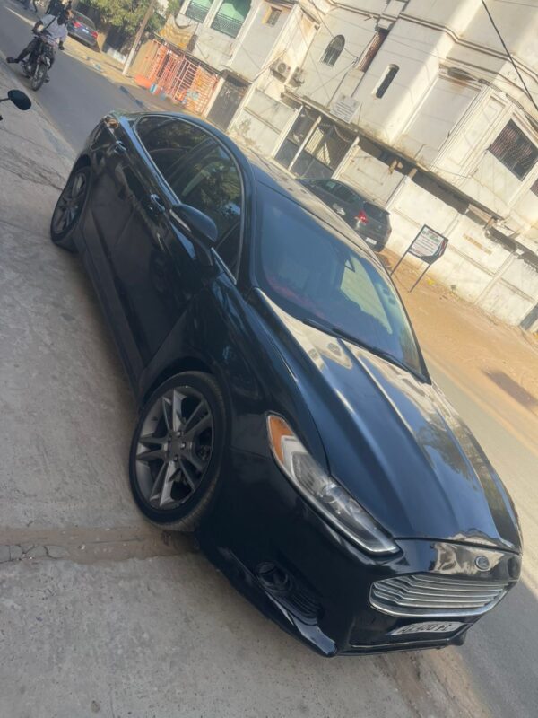 Ford Fusion – Image 5