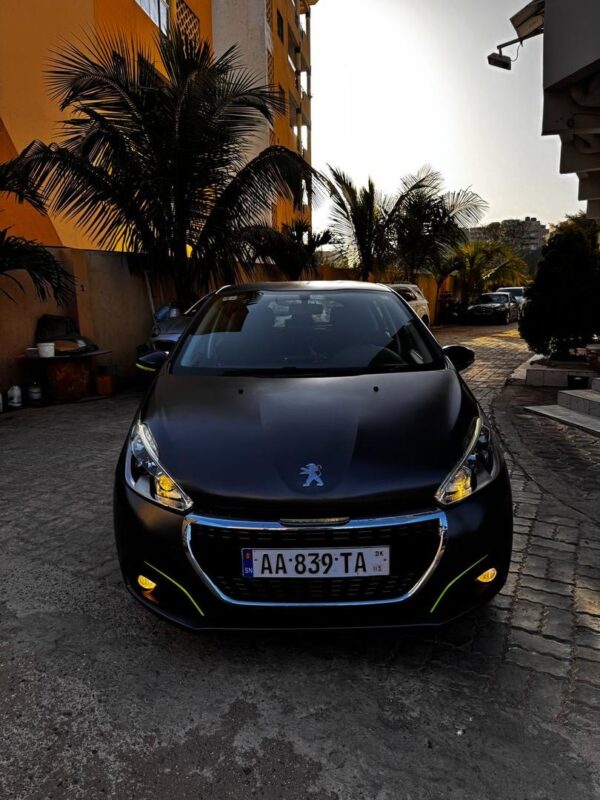Peugeot 208 XS Lime année 2016 – Image 11