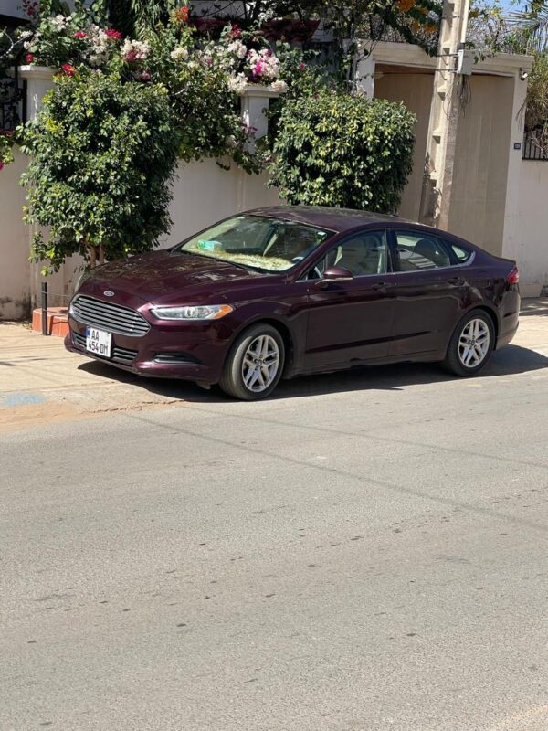 Ford Fusion – Image 11