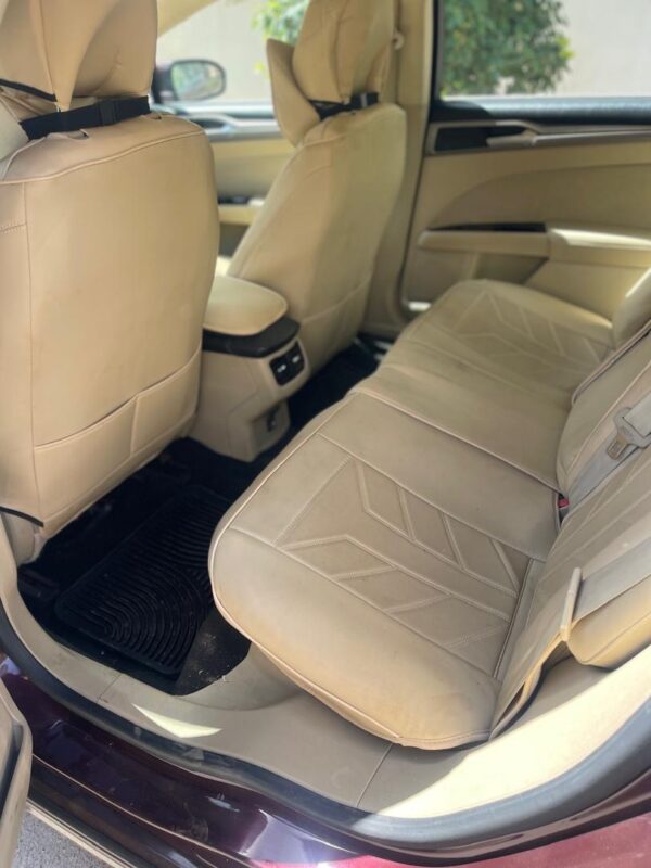 Ford Fusion – Image 8