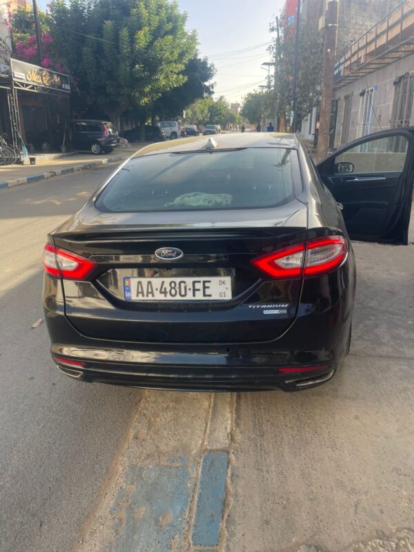 Ford Fusion – Image 2