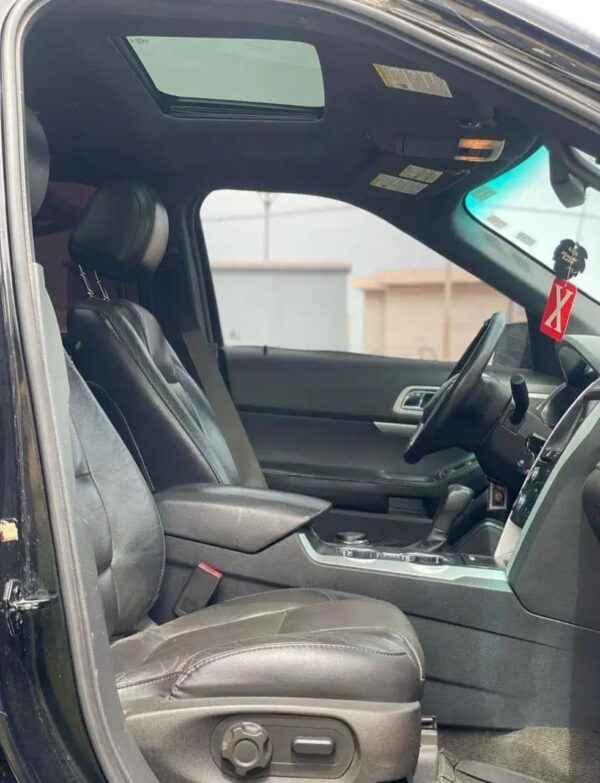 Ford explorer – Image 9