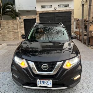 NISSANE ROGUE  PLATINUIM année 2018
