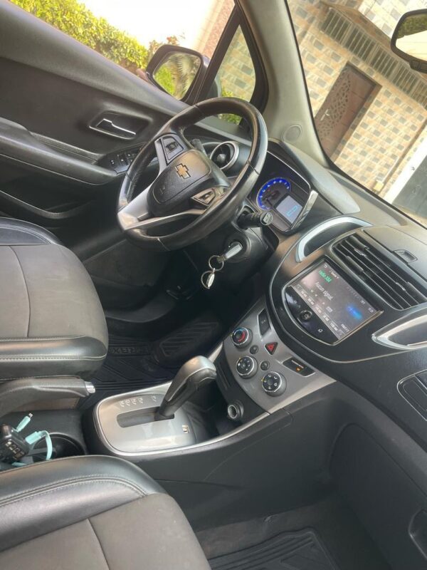 CHEVROLET TRAX année 2016 – Image 2