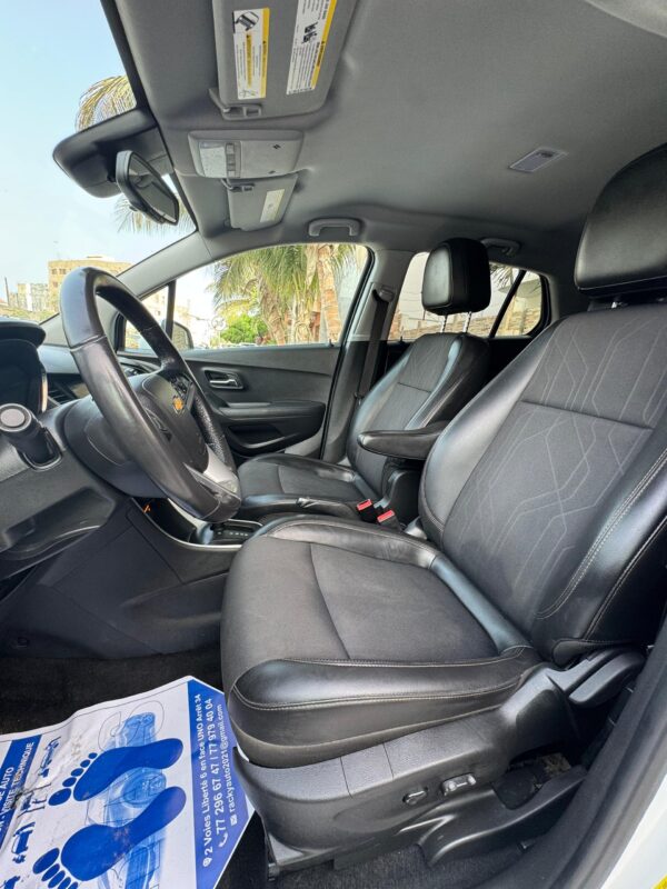 CHEVROLET TRAX année 2018 – Image 12