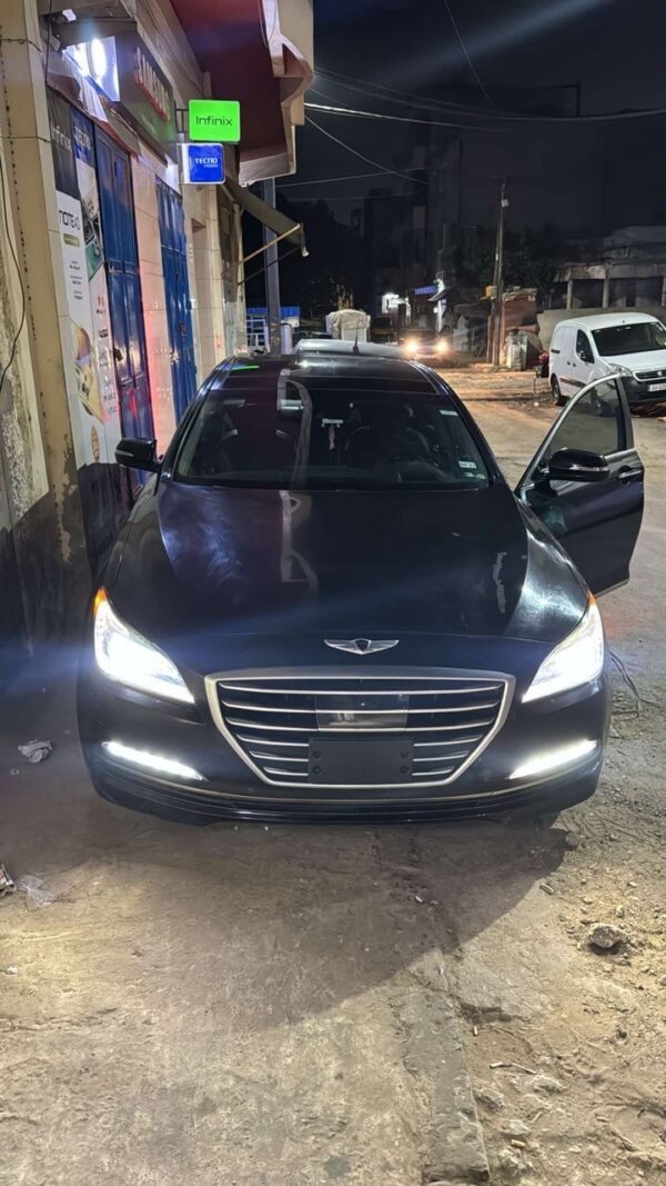 Hyundai Genesis sport