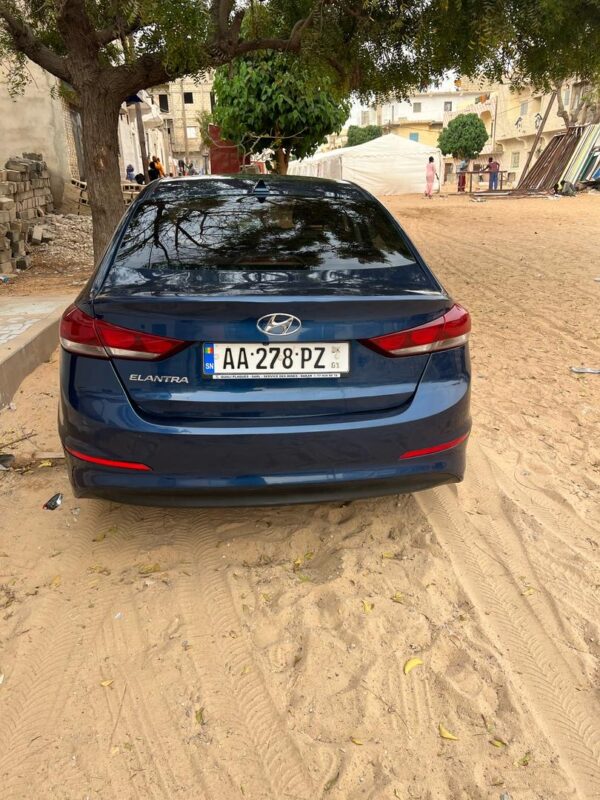 Hyundai Élantra 2018 – Image 6