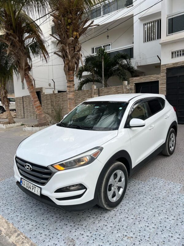 HYUNDAI TUCSON année 2016 – Image 4