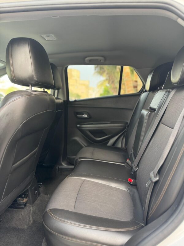 CHEVROLET TRAX année 2018 – Image 8