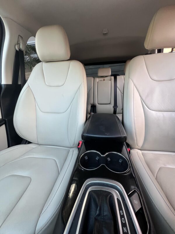 FORD EDGE TITANIUM année 2016 – Image 9