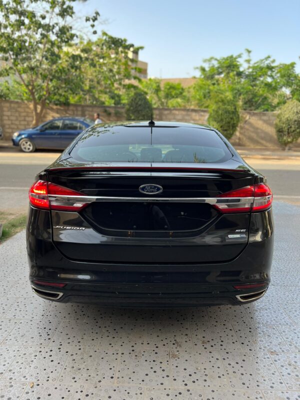 FORD FUSION TITANIUM année 2017 – Image 5