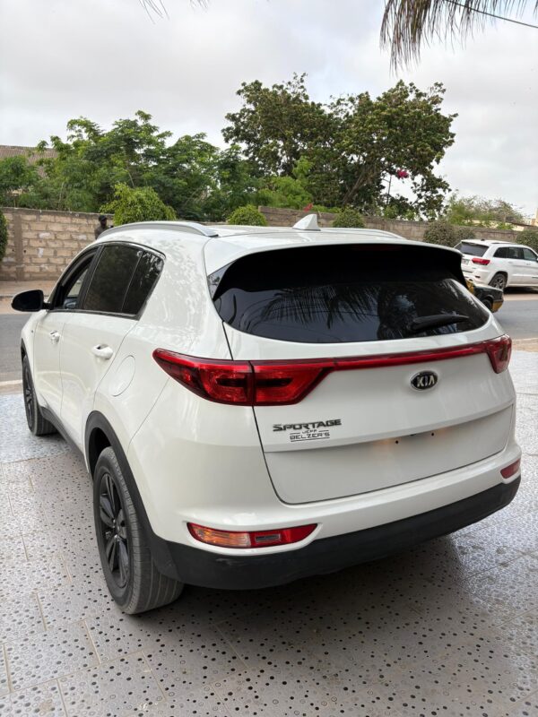 KIA SPORTAGE année 2017 – Image 6
