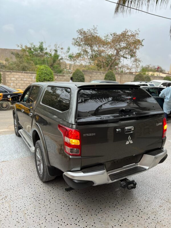 MITSUBISHI L200 année 2019 – Image 7