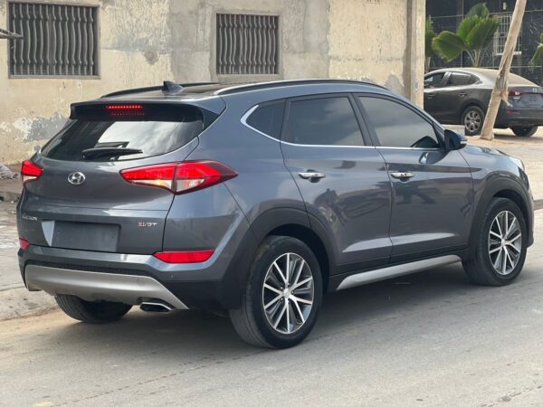 HYUNDAI TUCSON année 2017 – Image 13