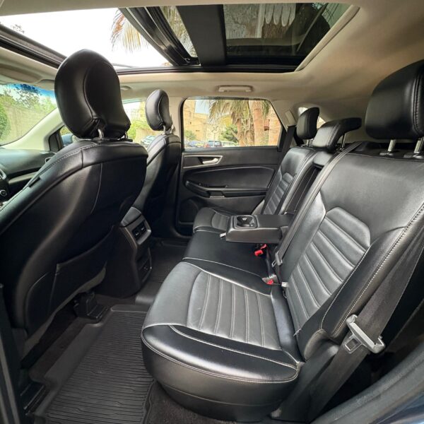 FORD EDGE SEL année 2018 – Image 8