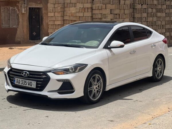 Hyundai Avante sport année 2017 – Image 3