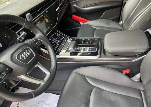Audi Q8 S Line 2021 – Image 7
