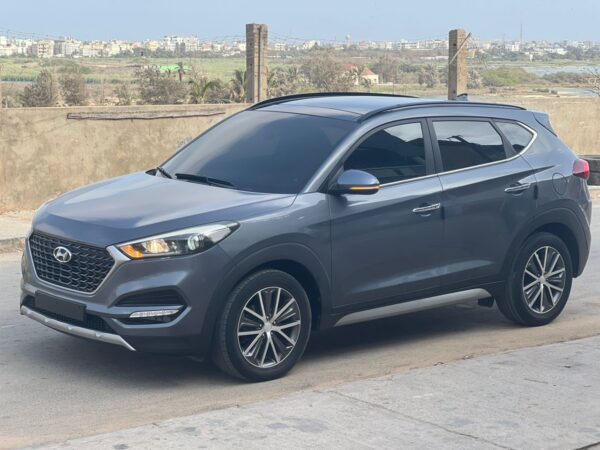 HYUNDAI TUCSON année 2017 – Image 16
