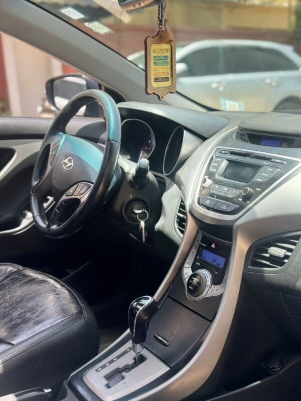 Hyundai Elantra 2013 – Image 8