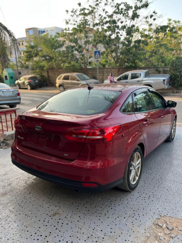 FORD FOCUS année 2017 – Image 6