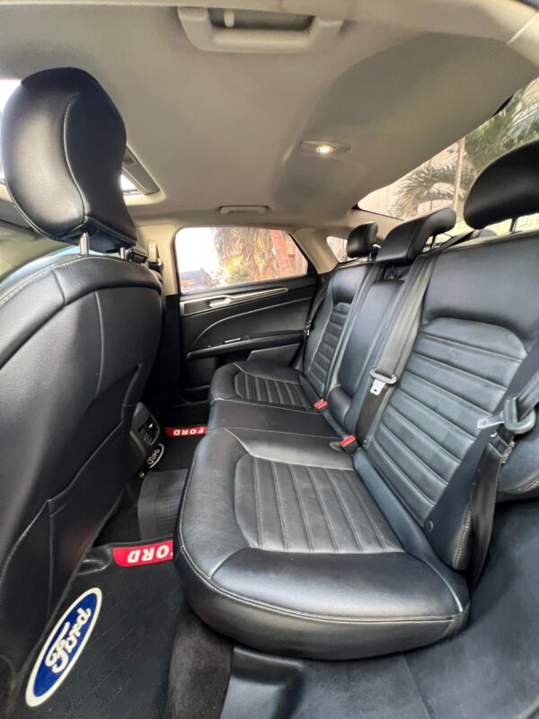 FORD FUSION TITANIUM année 2017 – Image 10