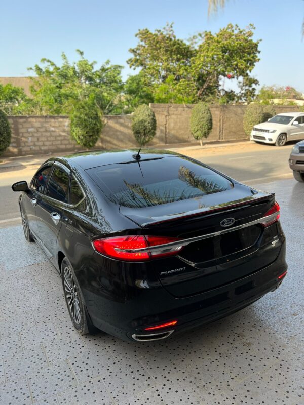 FORD FUSION TITANIUM année 2017 – Image 7