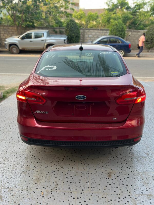 FORD FOCUS année 2017 – Image 5