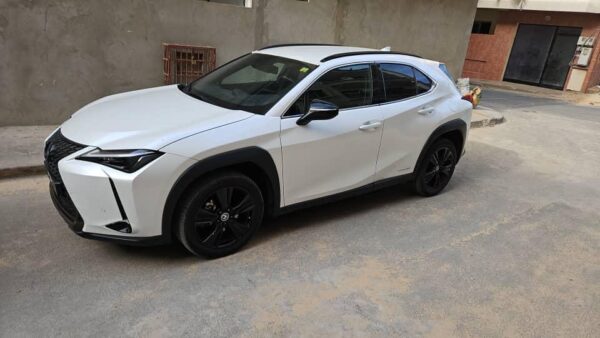 Lexus 2021