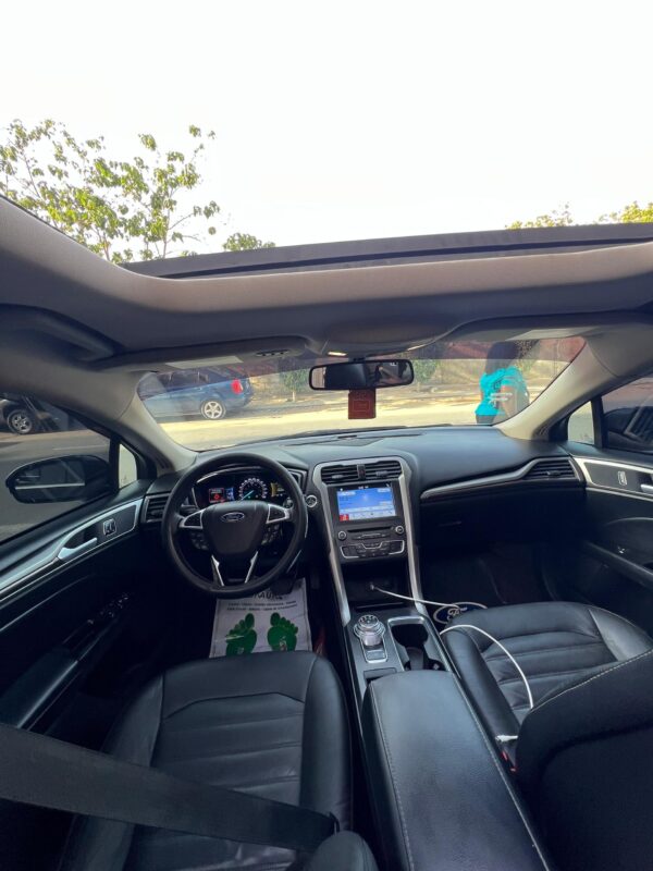 FORD FUSION TITANIUM année 2017 – Image 9