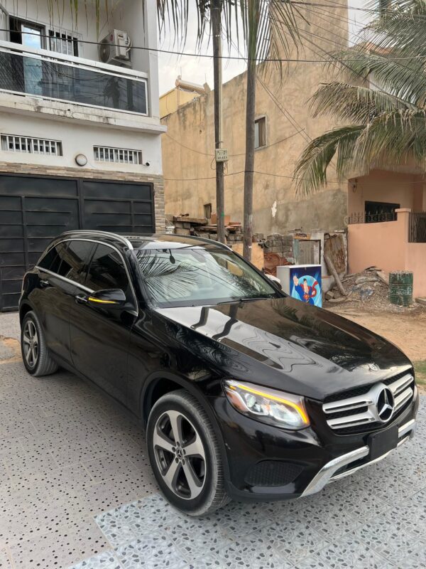 MERCEDES GLC300  4MATIC  année 2018 – Image 3