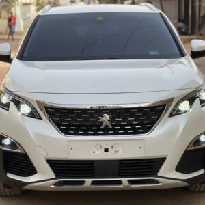 PEUGEOT 3008 année 2018