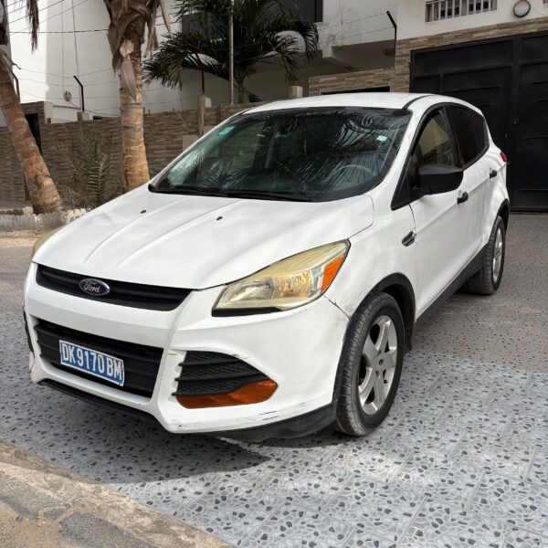 FORD ESCAPE année 2014 – Image 4