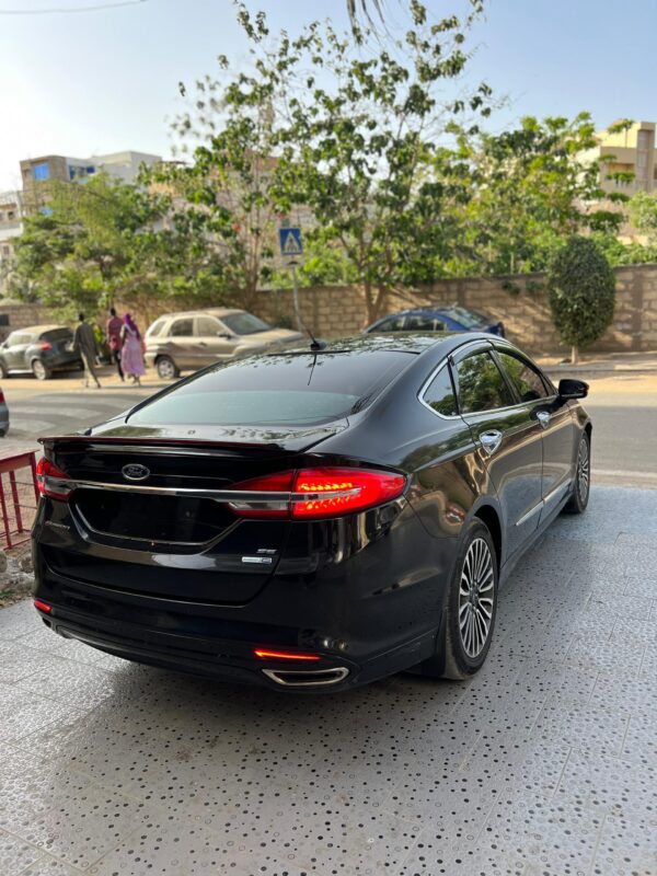 FORD FUSION TITANIUM année 2017 – Image 6