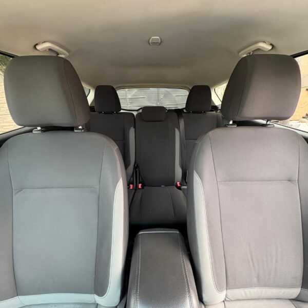 FORD ESCAPE année 2014 – Image 10