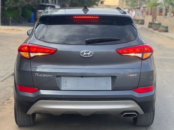 HYUNDAI TUCSON année 2017 – Image 12