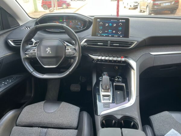 PEUGEOT 3008 année 2018 – Image 4