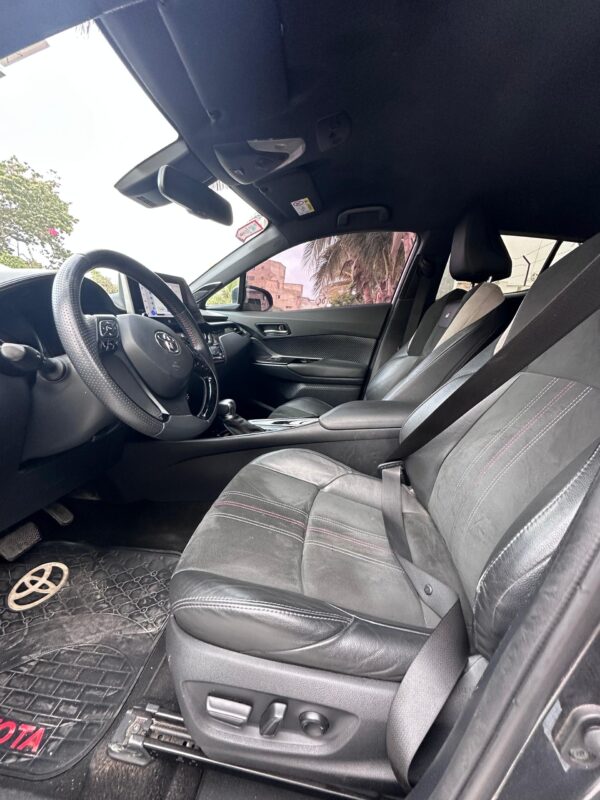 TOYOTA CHR année 2022 – Image 8