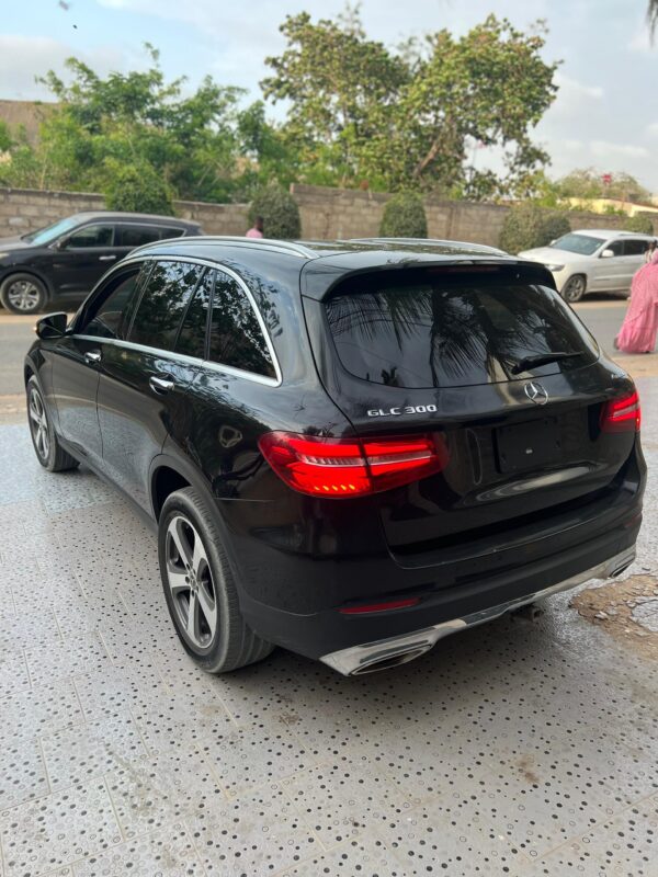 MERCEDES GLC300  4MATIC  année 2018 – Image 6