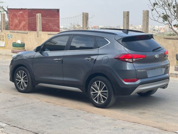 HYUNDAI TUCSON année 2017 – Image 11