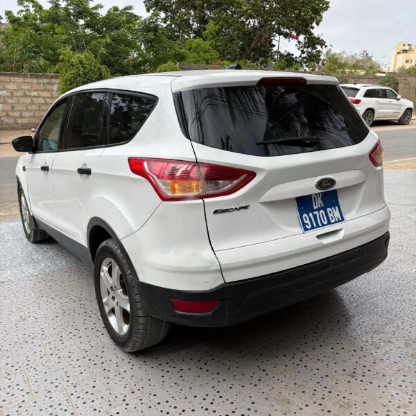 FORD ESCAPE année 2014 – Image 7