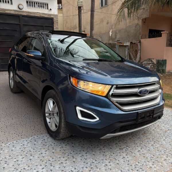 FORD EDGE SEL année 2018 – Image 4