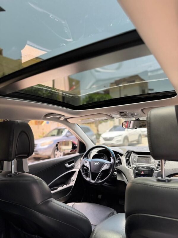 Hyundai Santafe sport 2017 – Image 10