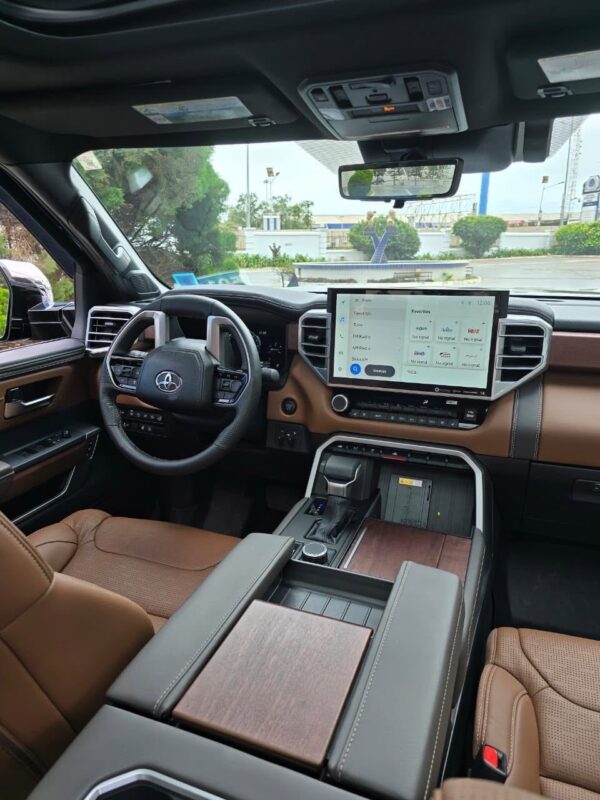 TOYOTA TUNDRA année 2024 – Image 7