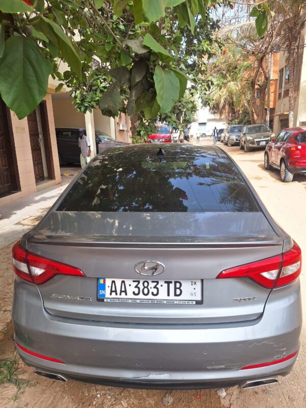 Hyundai Sonata – Image 4